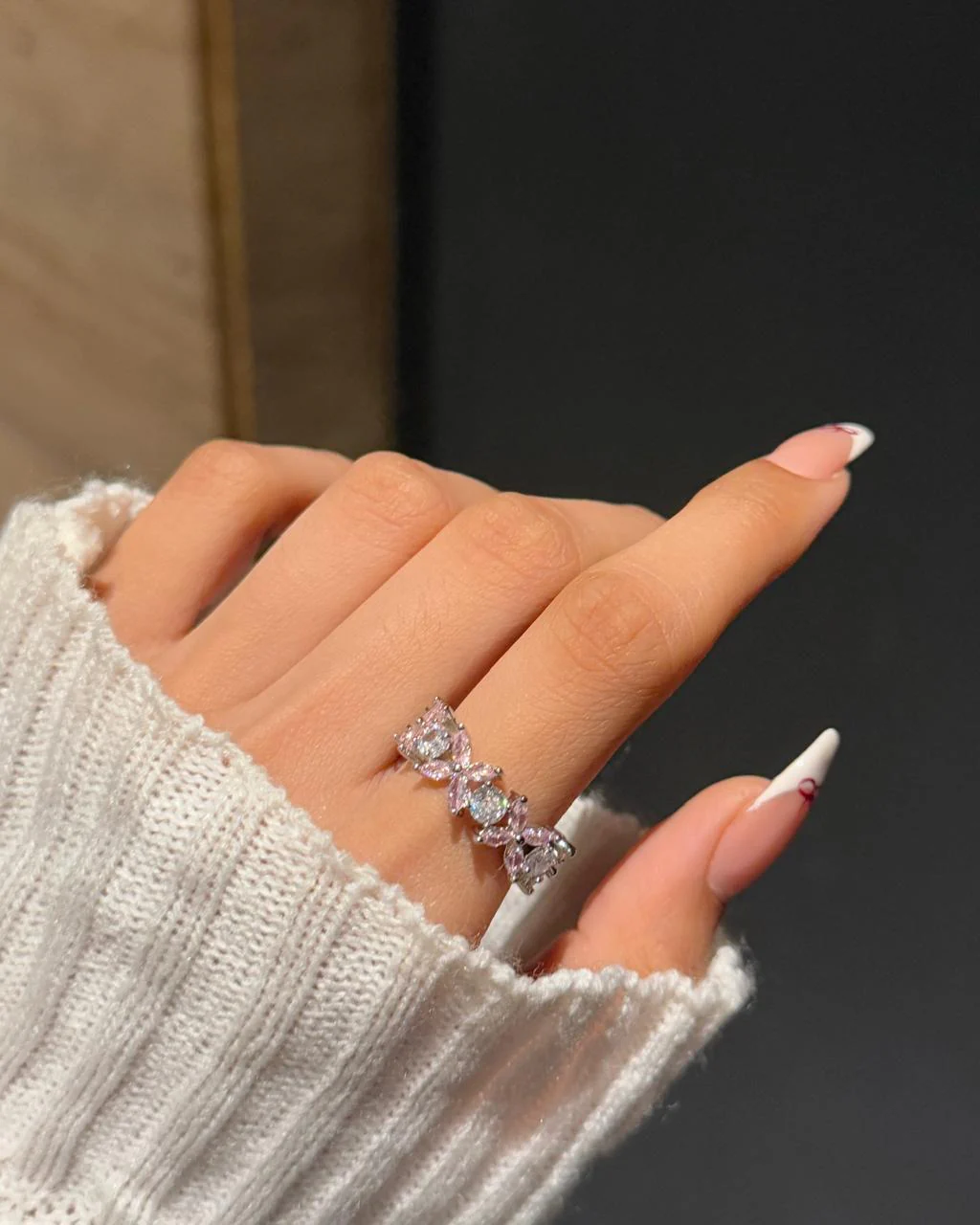 Laura Ring Band- pink white - Image 4