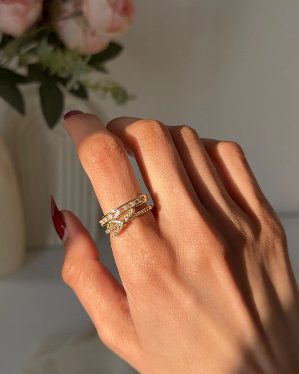 Laurel Twisted Knot Ring