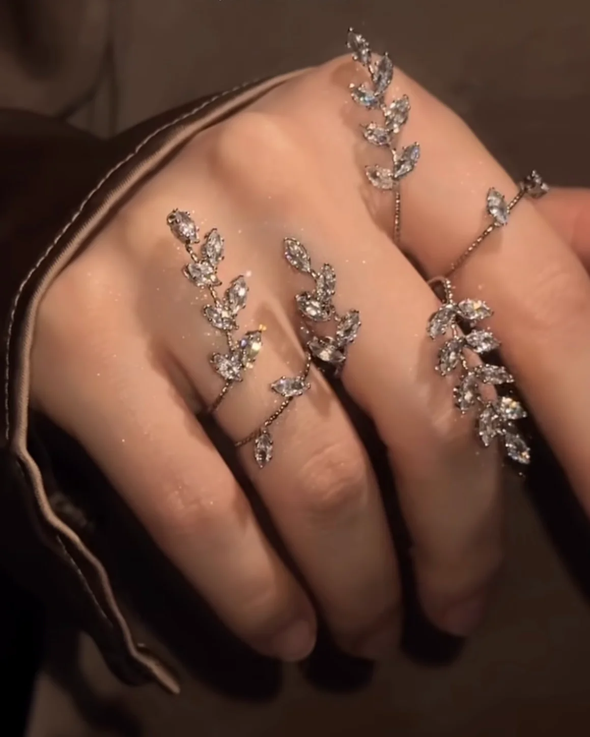 Leafy Luster Luxe Hand Jewellery - Image 16