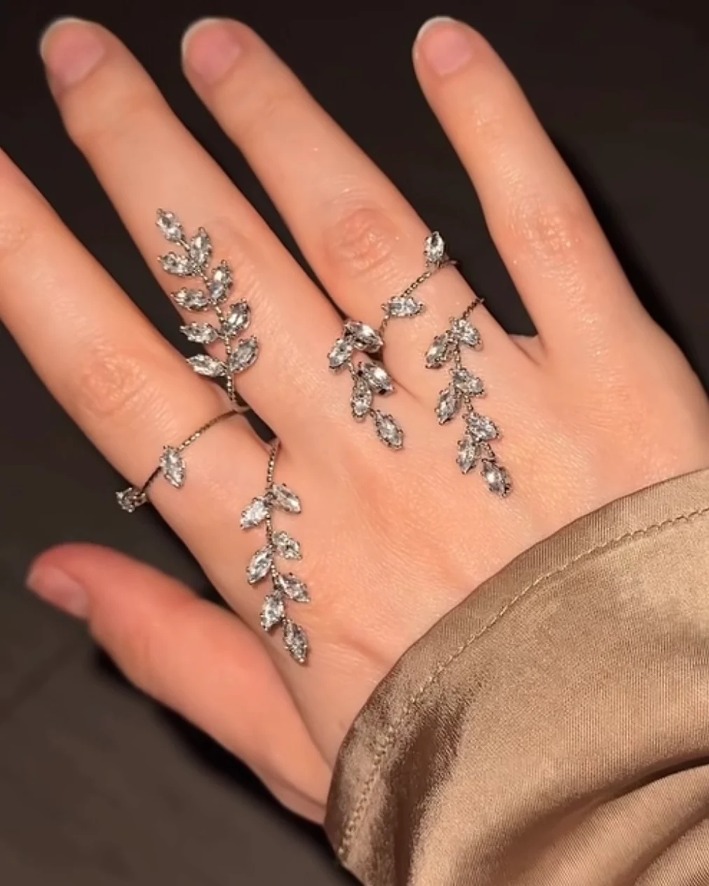 Leafy Luster Luxe Hand Jewellery - Image 5