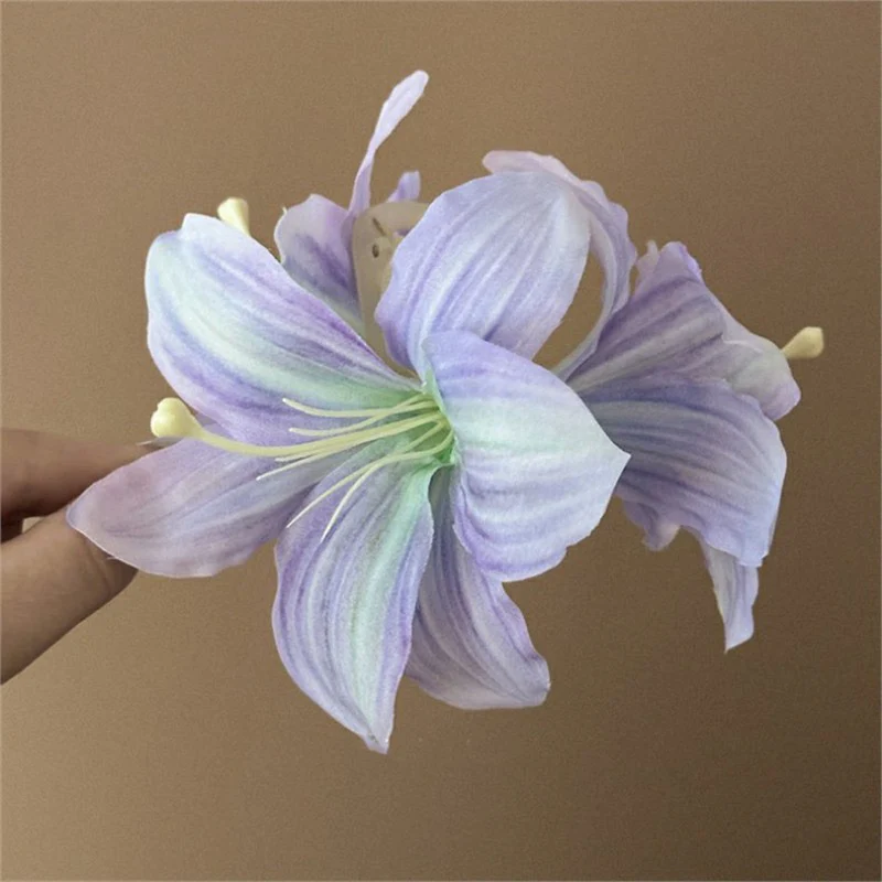 Lilly of Arendelle Hair Claw - Image 2