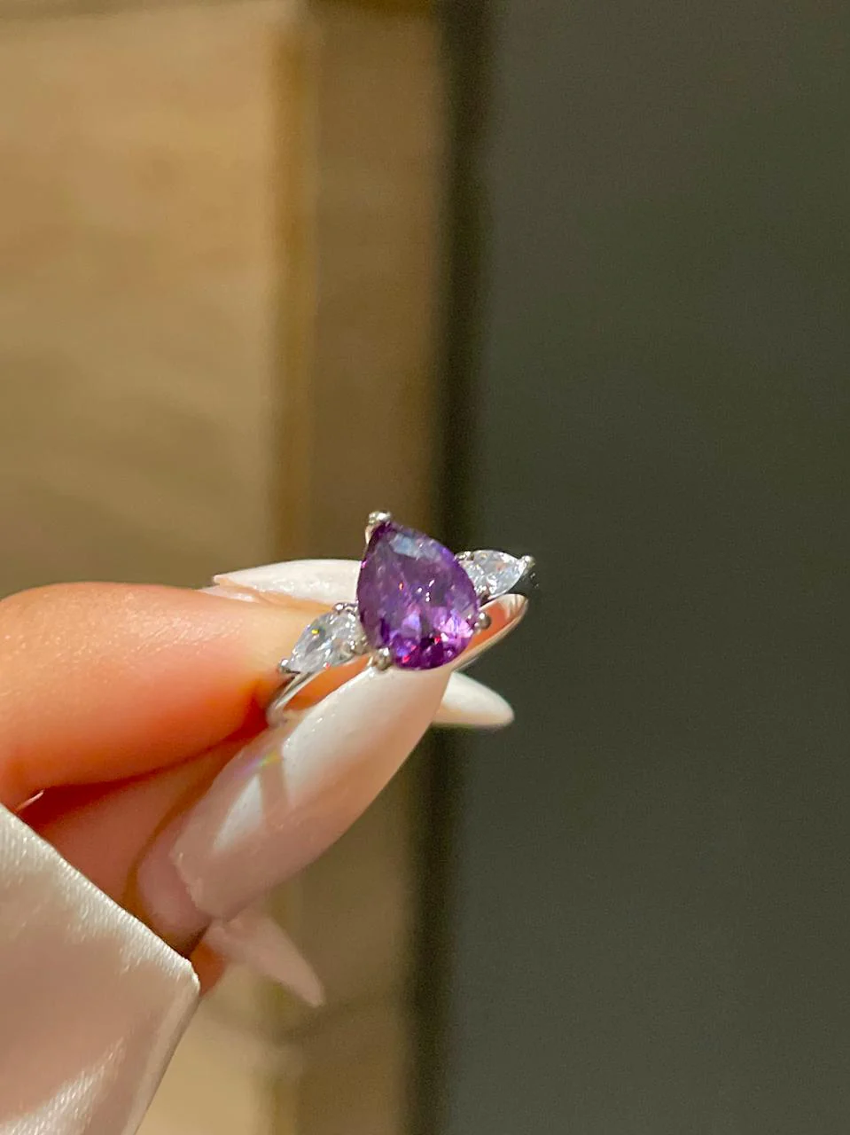 Lily drop Ring- purple - Image 3