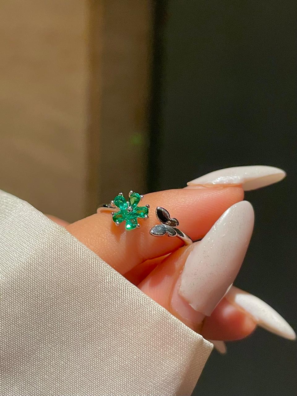 Lily Minimal Ring