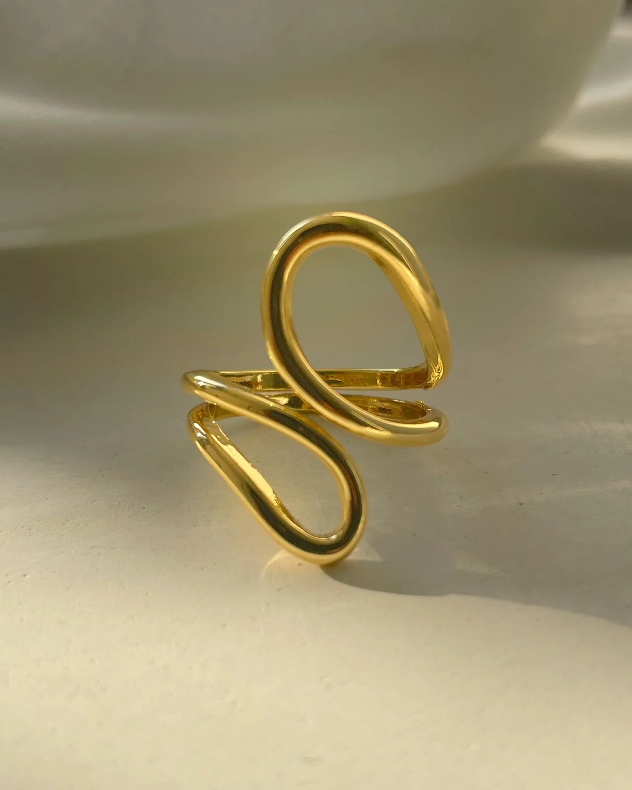 Liva Statement Ring