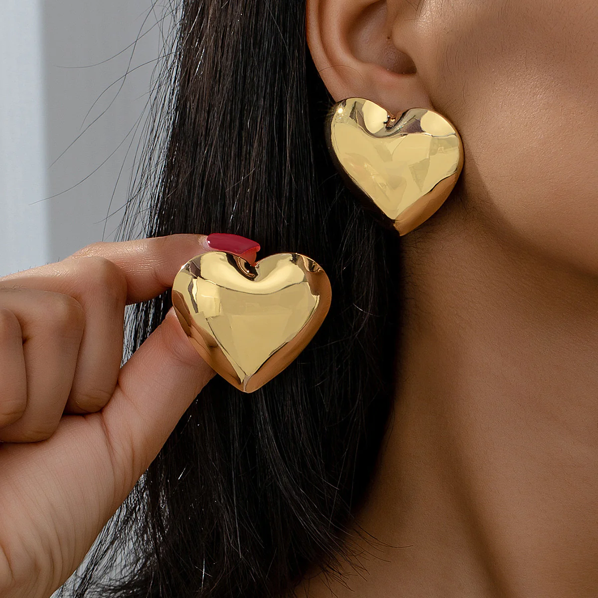 Love me in Gold! Earrings - Image 2