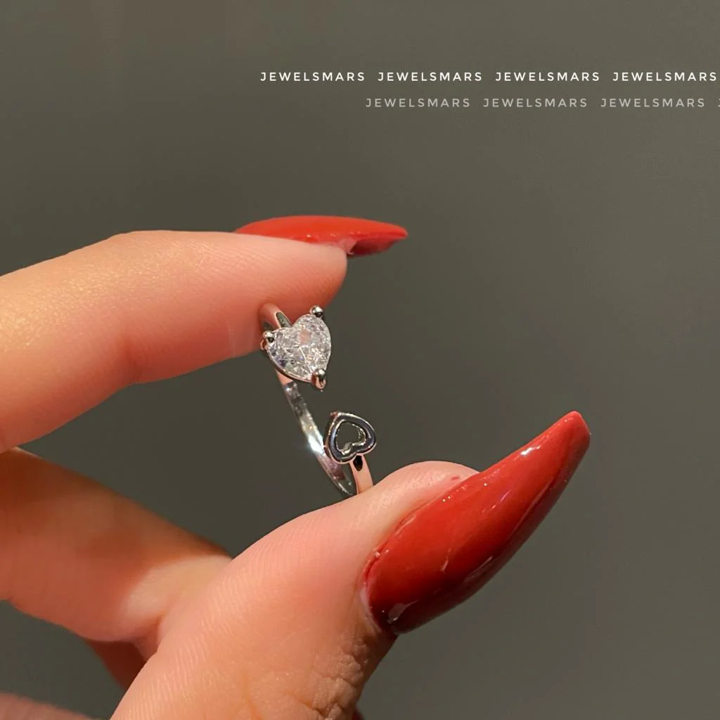 Love me on a loop Ring!