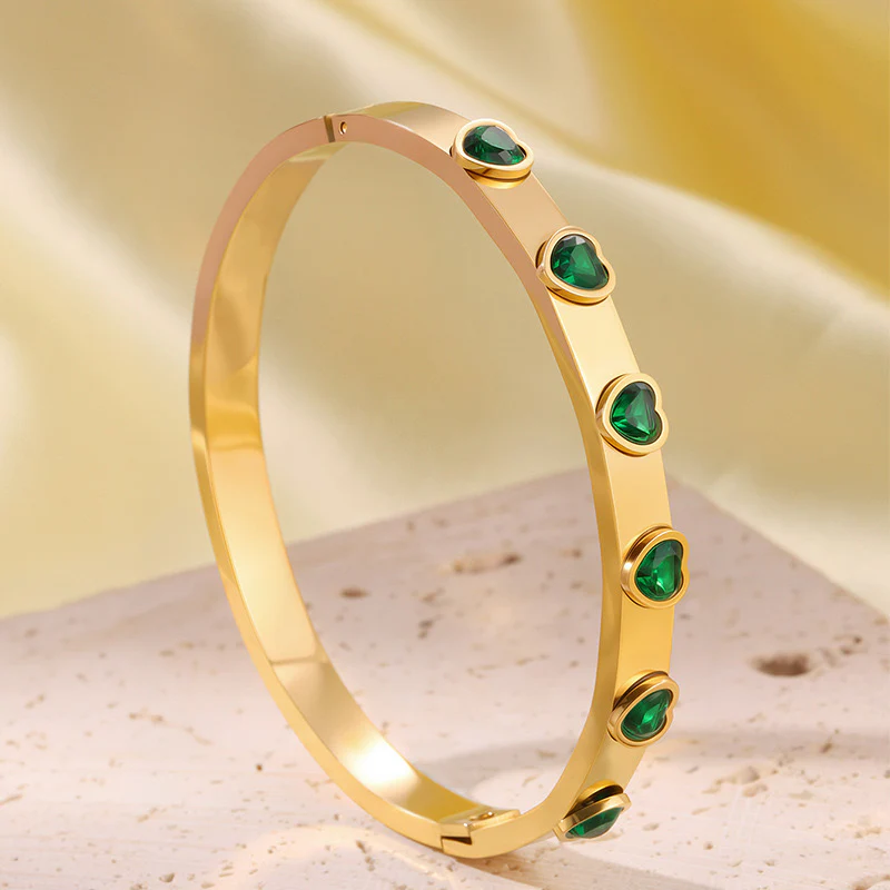 Love-struck in Emerald! Bracelet - Image 3