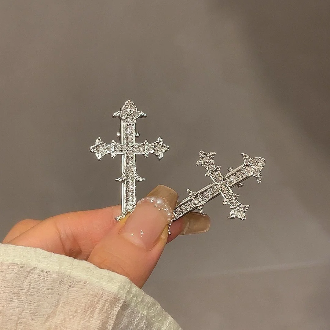 Lucienne Gothic Hair Clip - Image 2