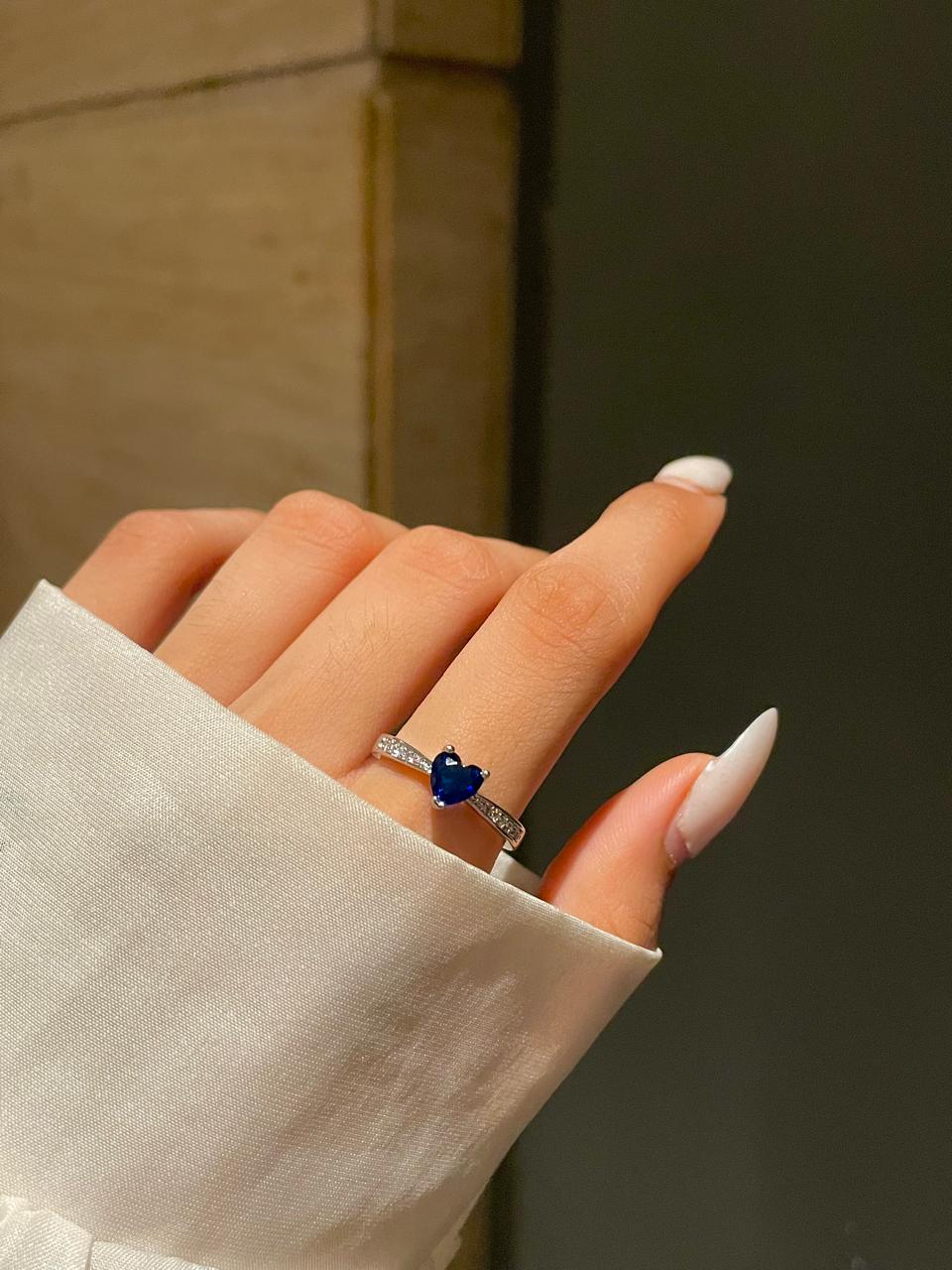 Lucy Heart Ring- royal blue - Image 2