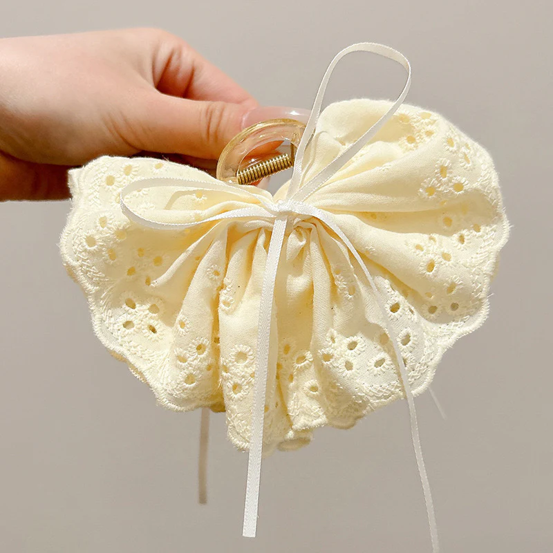 Luna’s Coquette Dream! Hair Claw Clip - Image 3