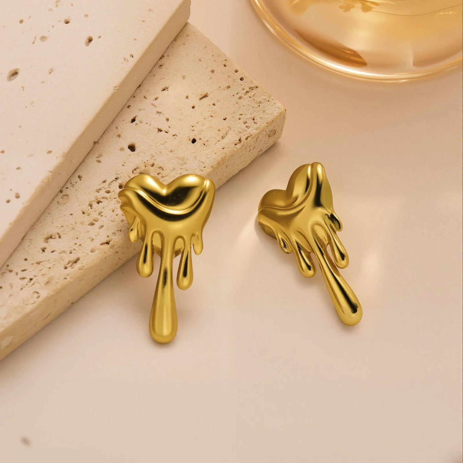 Lustrous Dripping Heart Earrings - Image 5