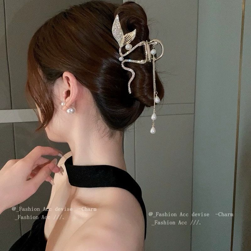 Luxe Mermaid Hair Claw - Image 2