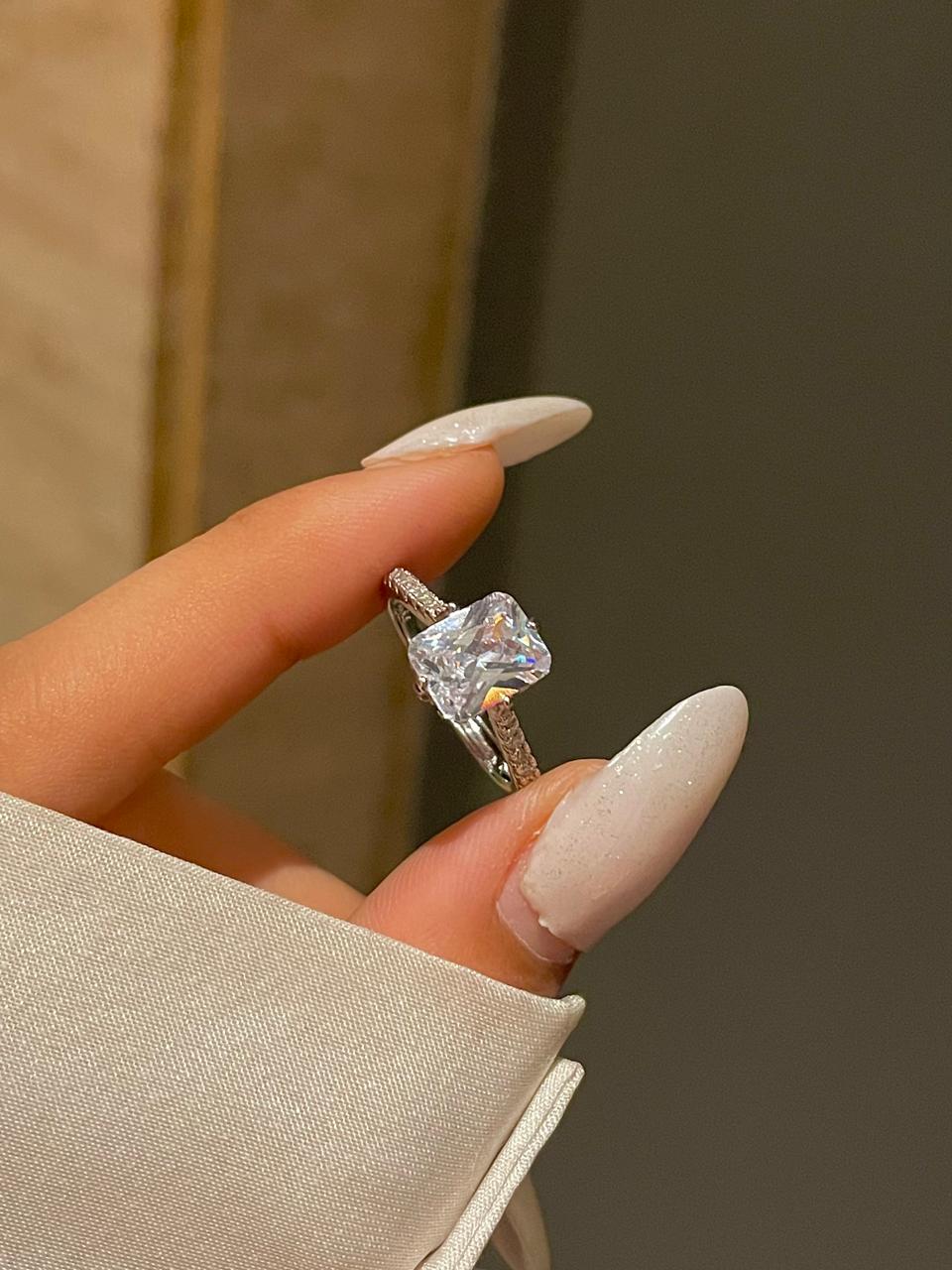 Luxe Promise Ring - Image 3