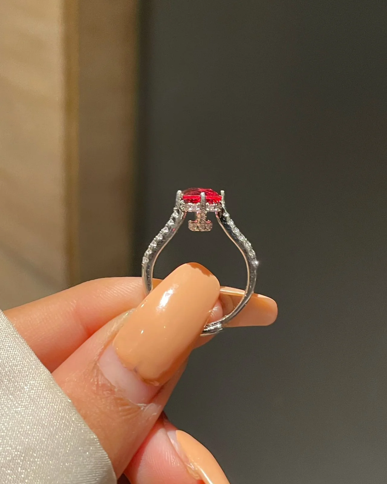 Luxe Promise Ring- red - Image 3
