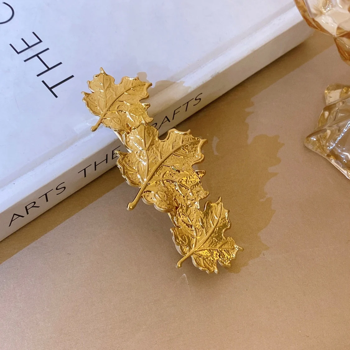 Luxe Textured Foliage Hair Clip - Image 2