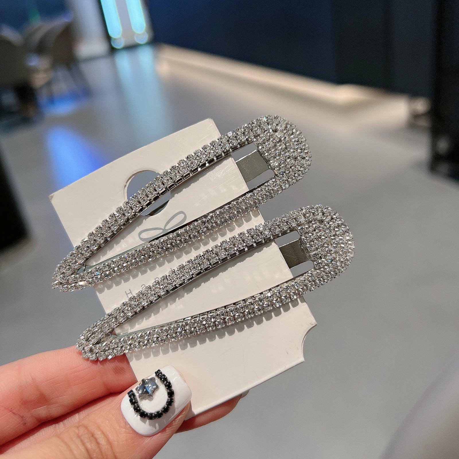 Main Character Hair Clip (1pc)