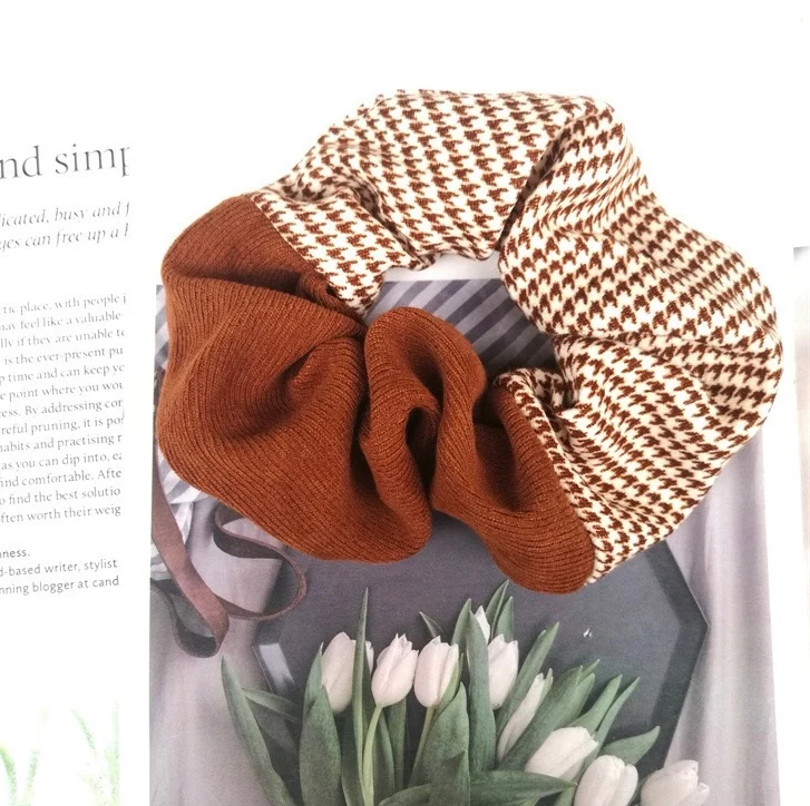 Maple Mood Scrunchie - Image 4