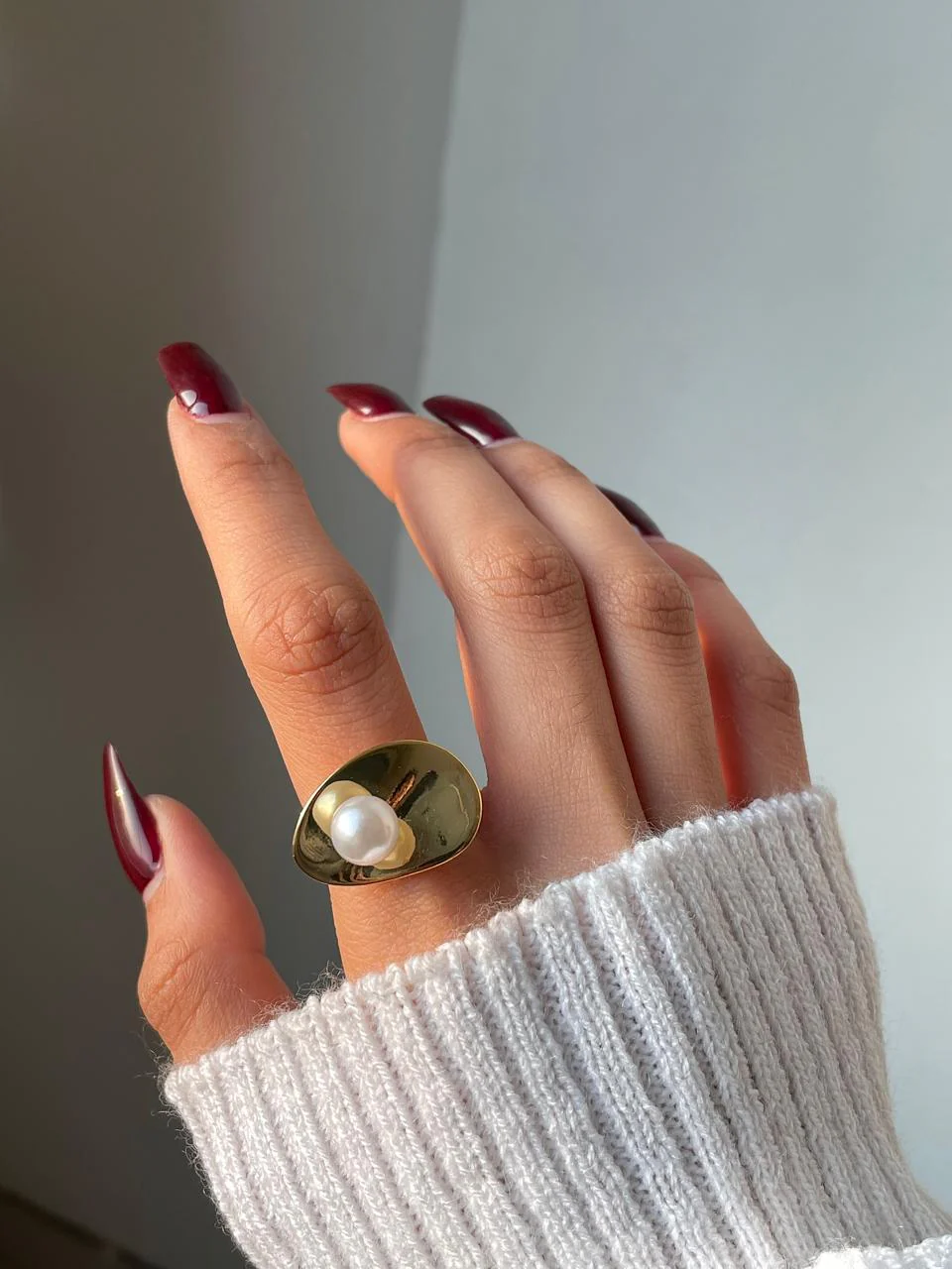 Margret Statement Pearl Ring - Image 2