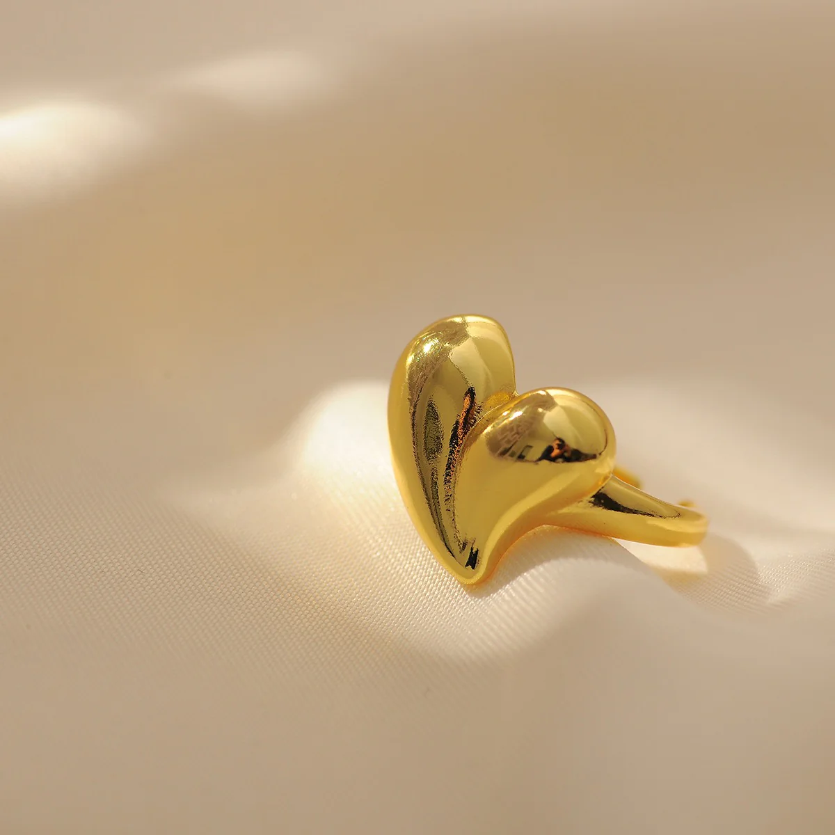 Matilda Gold Heart Ring