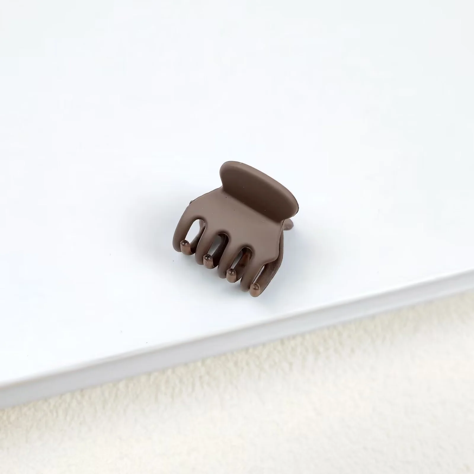 Matilda Mini Neutral Hair Claw - Image 5