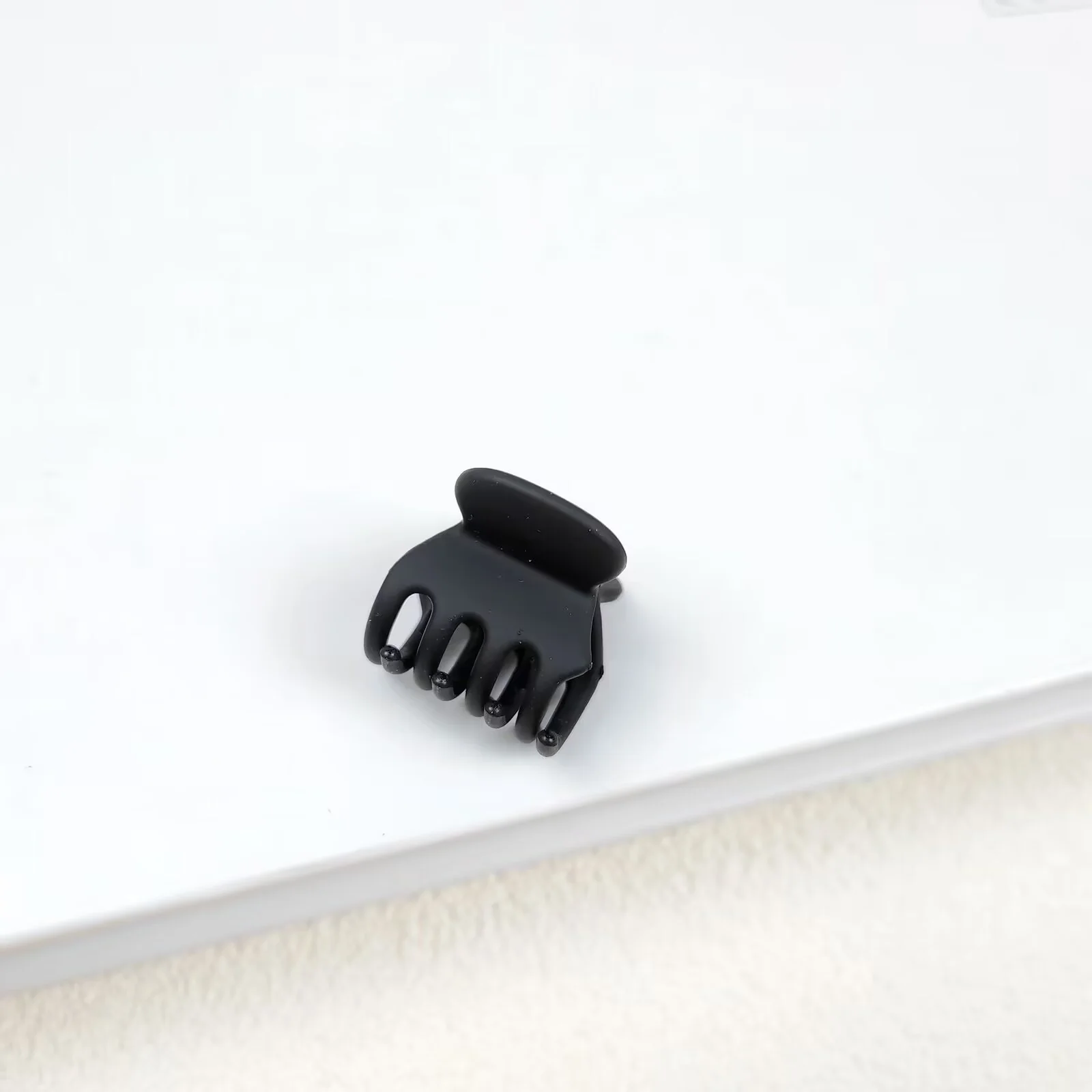 Matilda Mini Neutral Hair Claw - Image 6