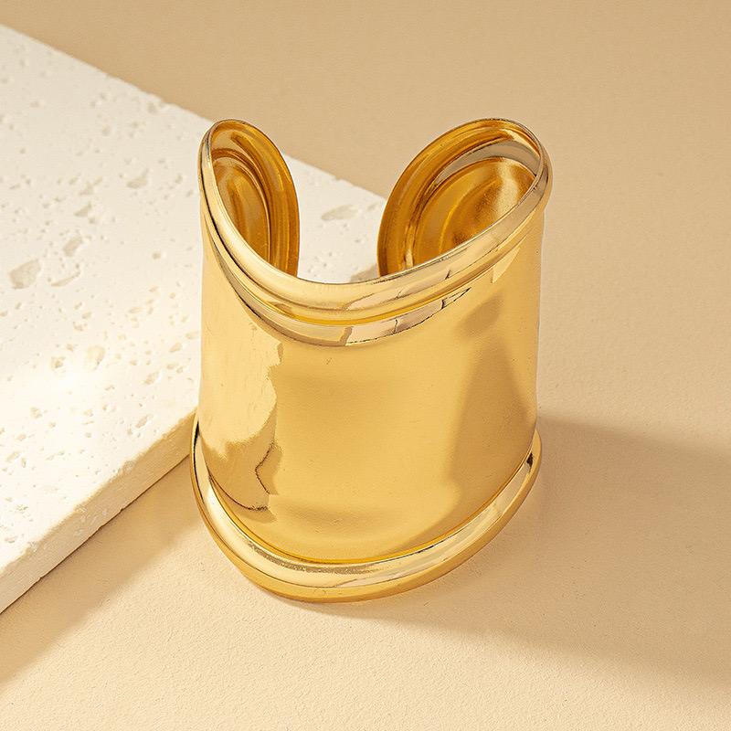 Maze Hand Cuff - Image 3