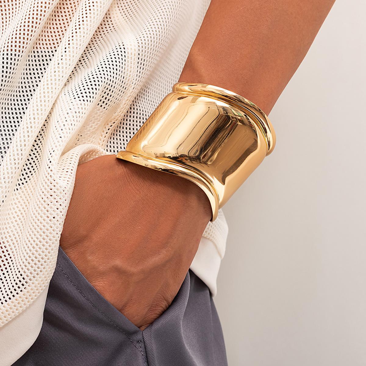 Maze Hand Cuff - Image 5