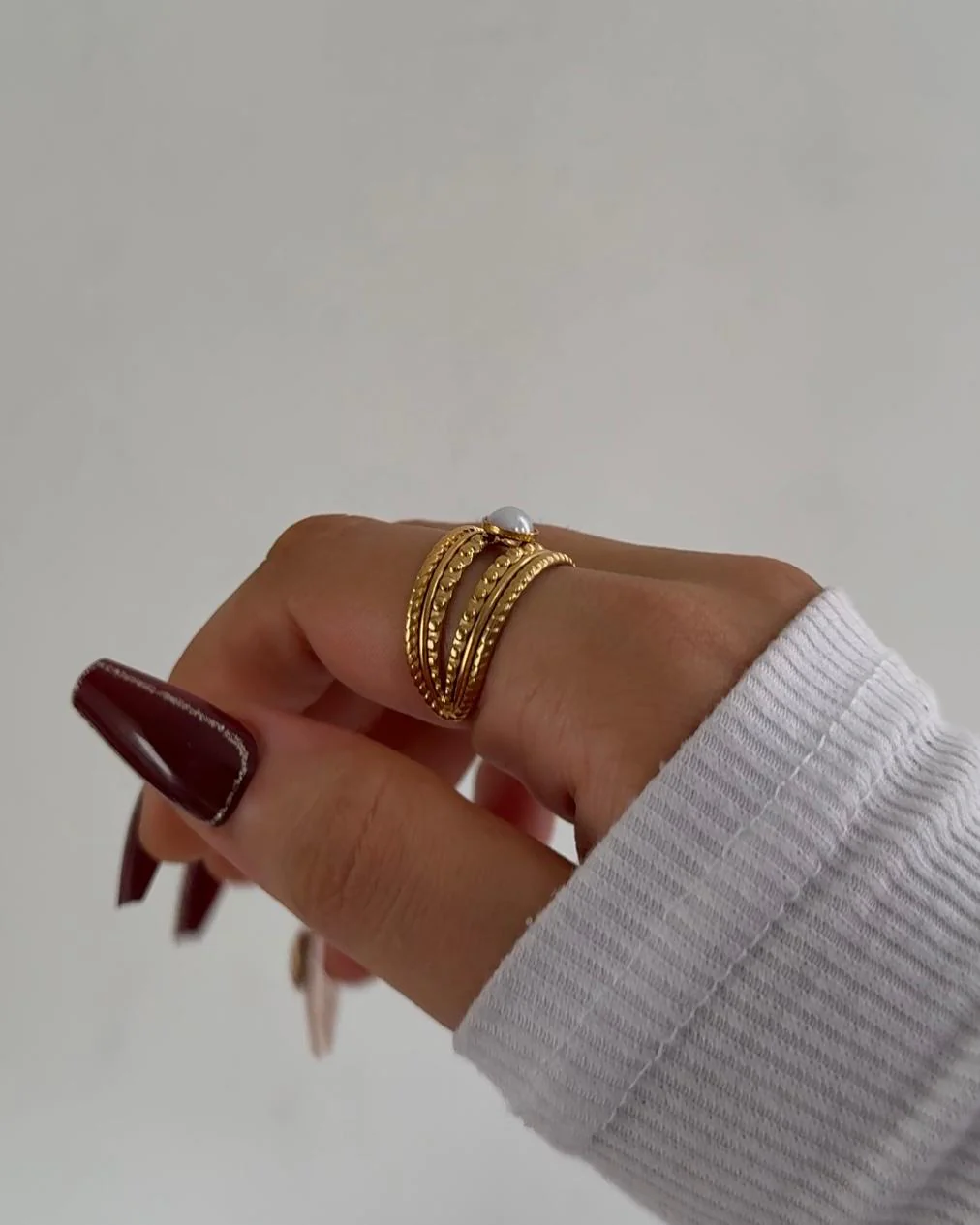 Mediterranean Minimalistic Pearl Ring - Image 2