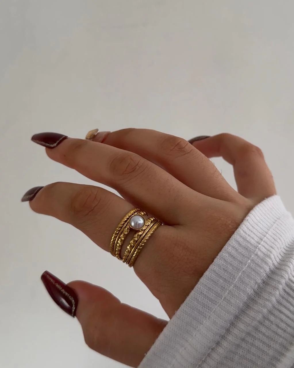 Mediterranean Minimalistic Pearl Ring - Image 3