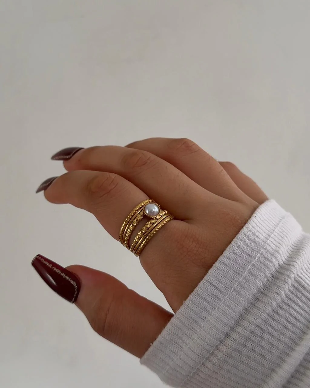 Mediterranean Minimalistic Pearl Ring - Image 4