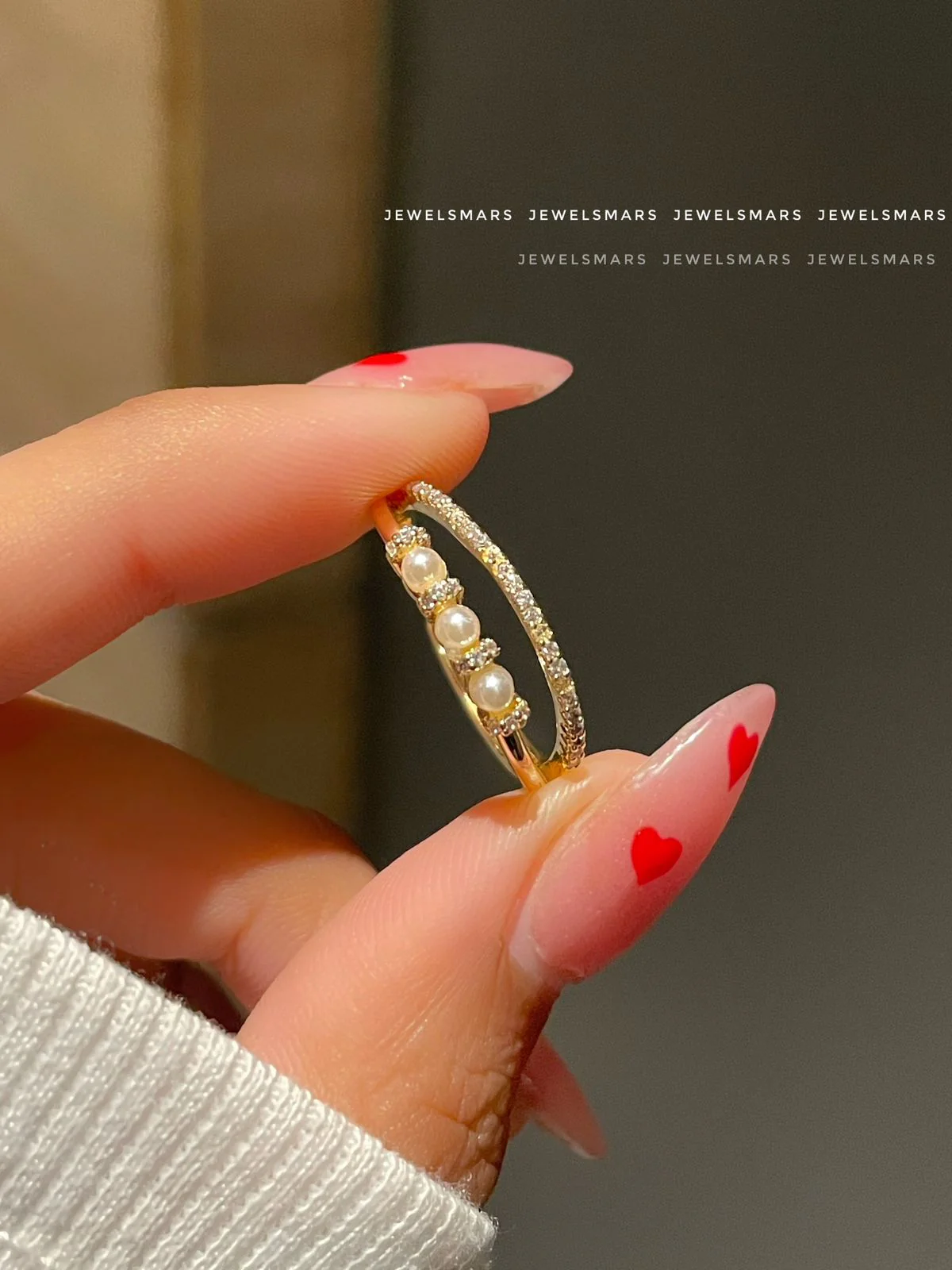 Megan Pearly Tiara Ring