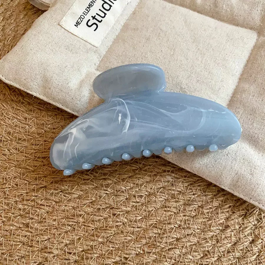 Mellisa Marble Claw Clip - Image 2