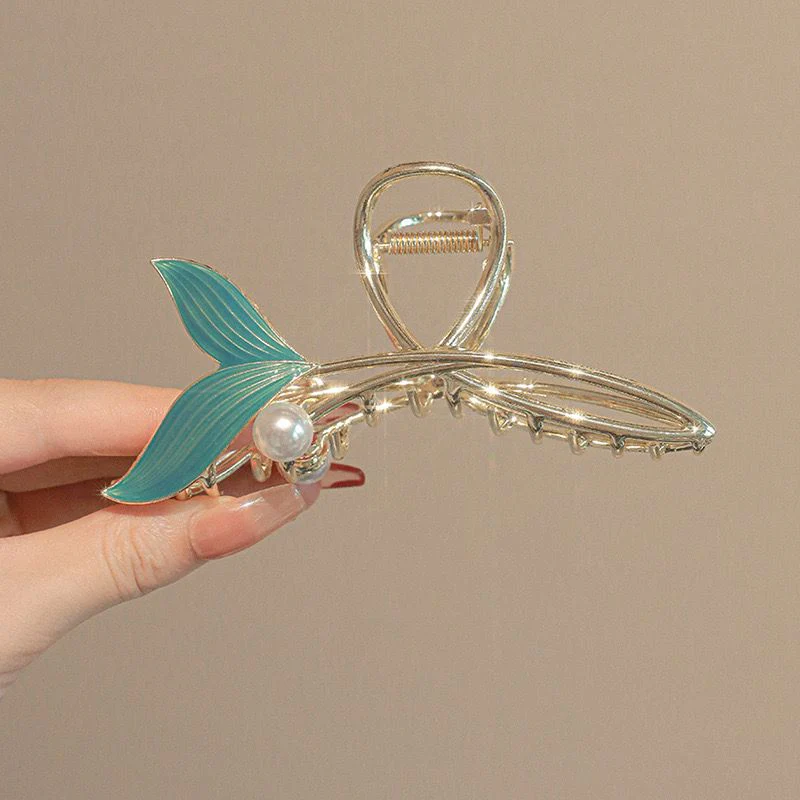 Mermaid in the Sea Hair Claw - Image 2