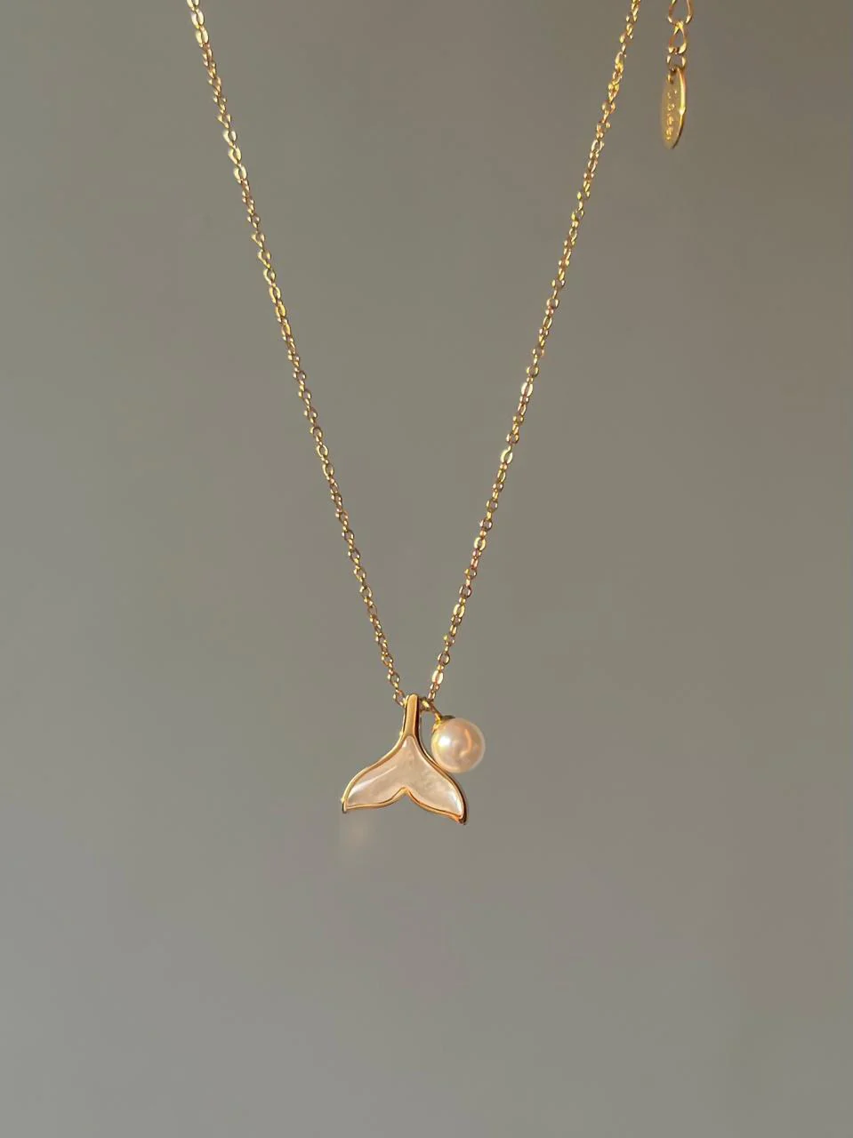 Mermaid Pearl Necklace [18k gold plated]