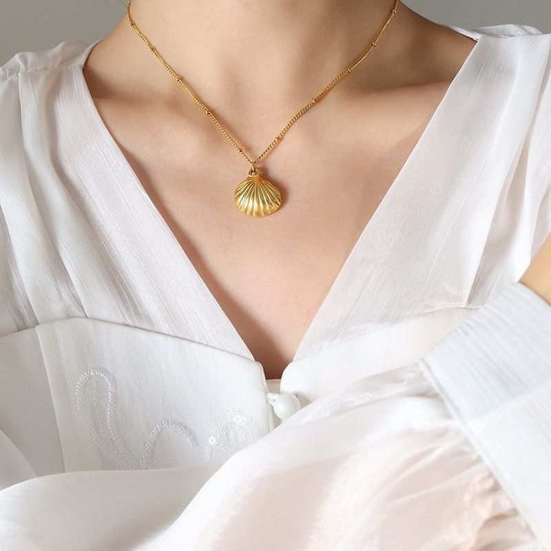 Mermaid Shell Necklace - Image 2