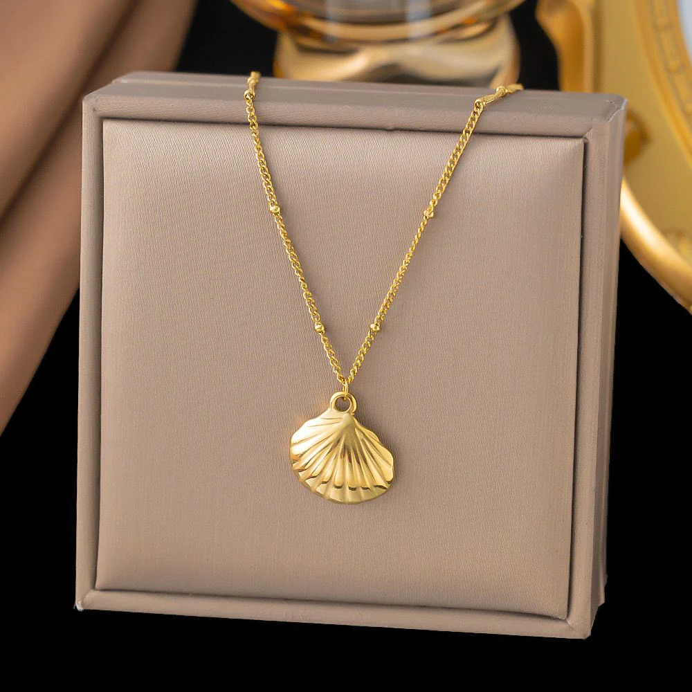 Mermaid Shell Necklace - Image 3