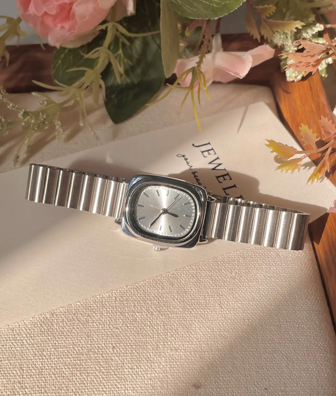 Metro Minimalist Ribbed Watch - Image 3