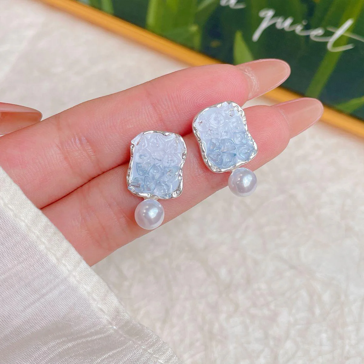 Mi Amor Crystal Earrings - Image 2