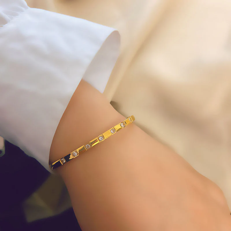 Midas Glinted Gold Bracelet - Image 2