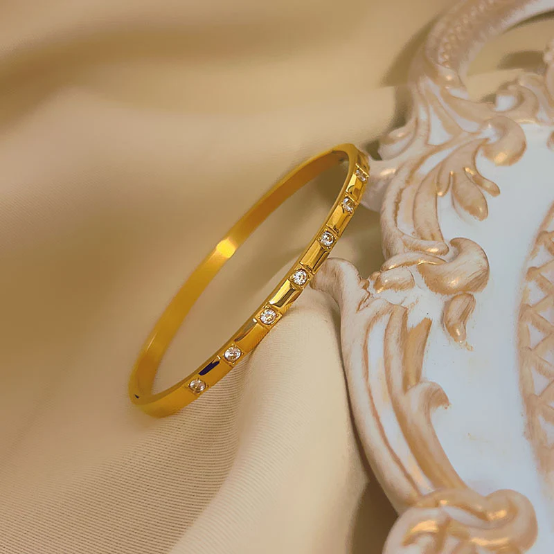 Midas Glinted Gold Bracelet - Image 6