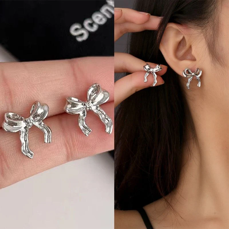 Mini Bow Earrings- silver - Image 3