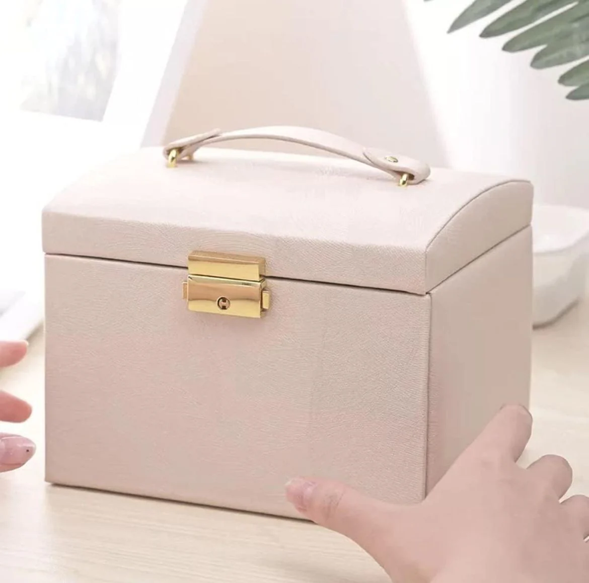 Mini Jewelery Wardrobe Organiser - Image 4