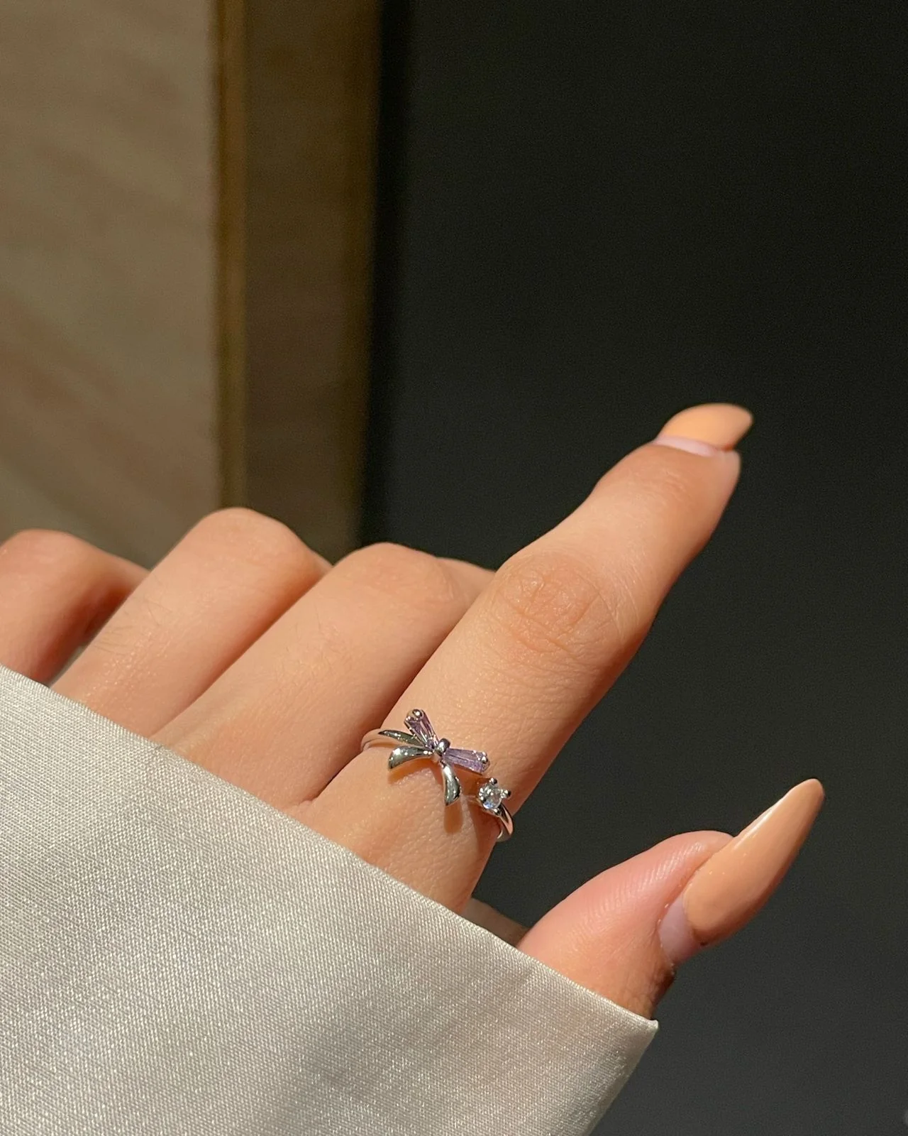 Minimal Bow Ring- purple - Image 3