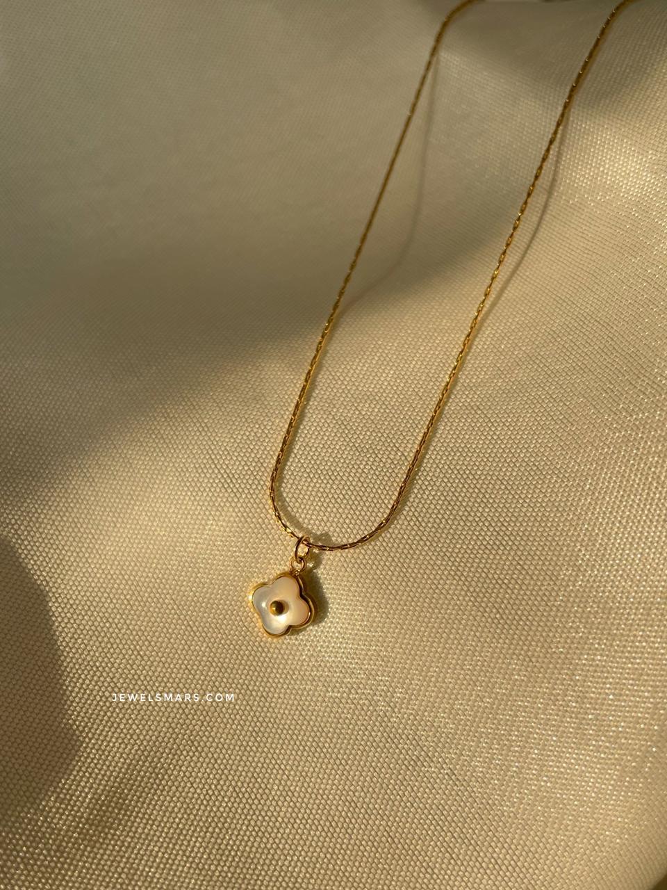 Minimal Clover Necklace [18k gold plated] - Image 2