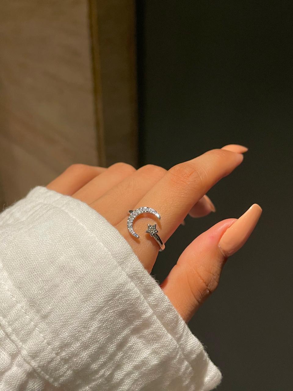 Minimal Moon Star Ring - Image 4