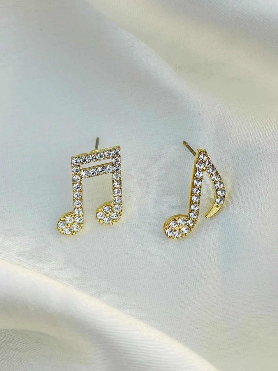 Mismatch Music Lover Earrings