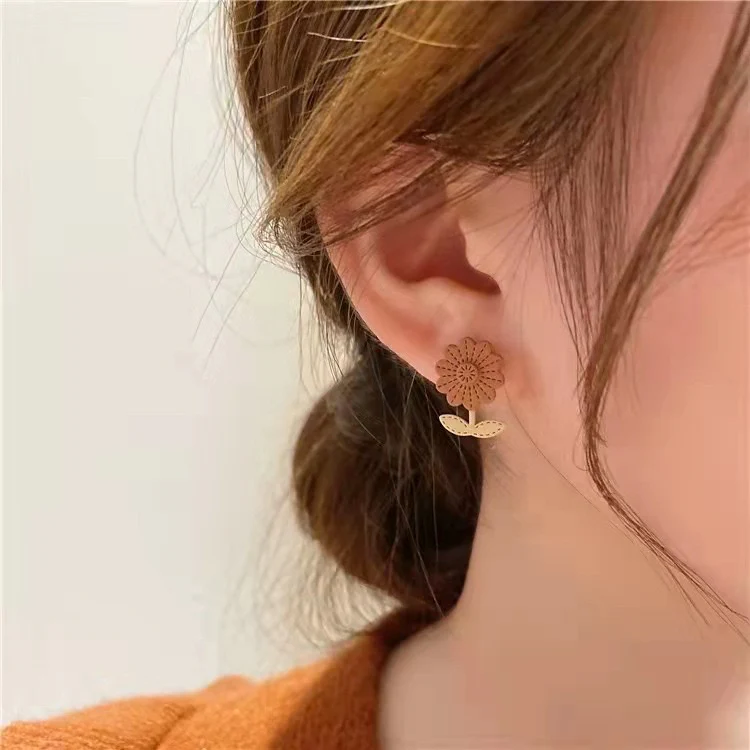 Mismatched Maple Earrings - Image 3