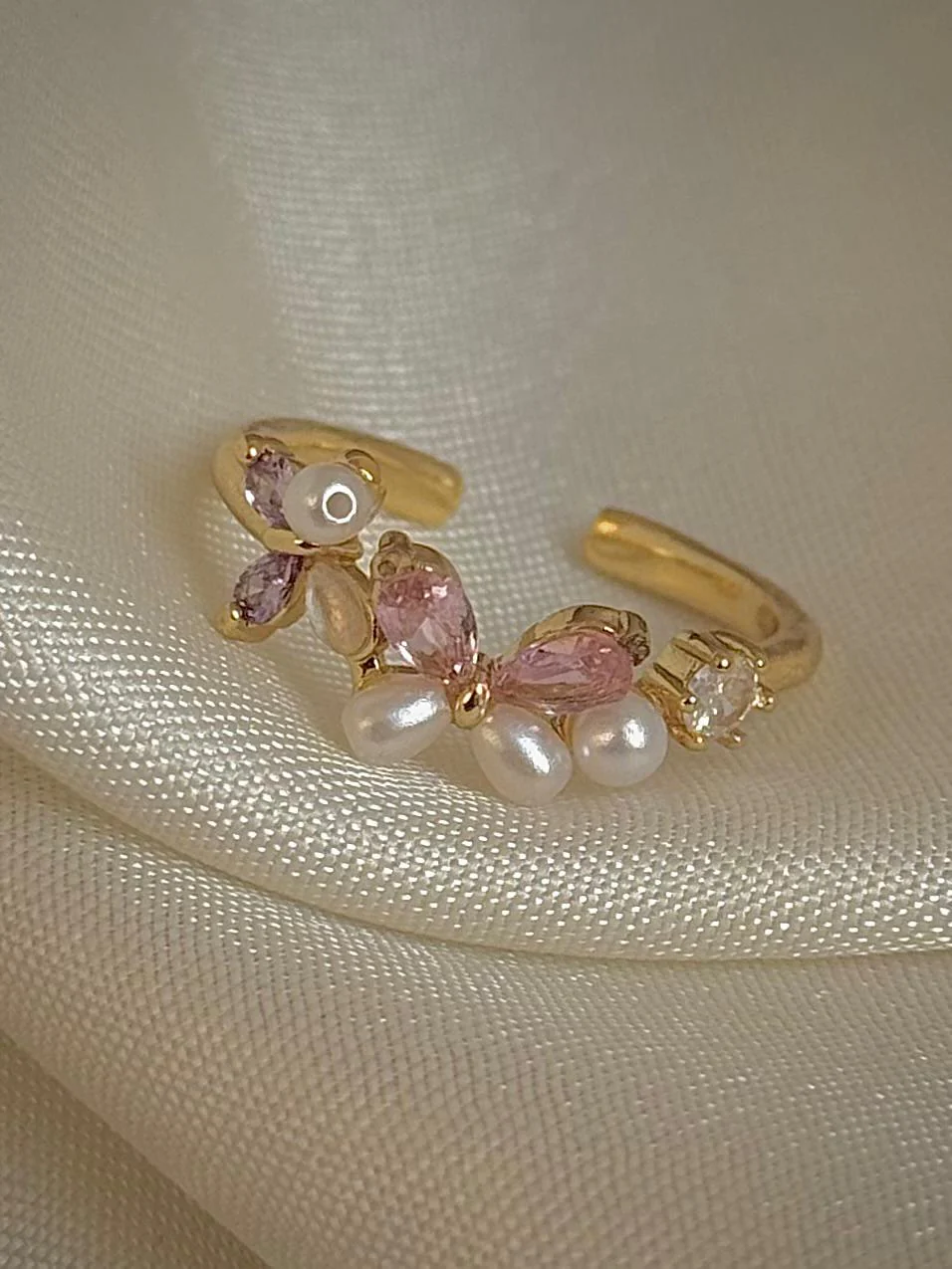 Miss Flutteress Pearl Ring - Image 3