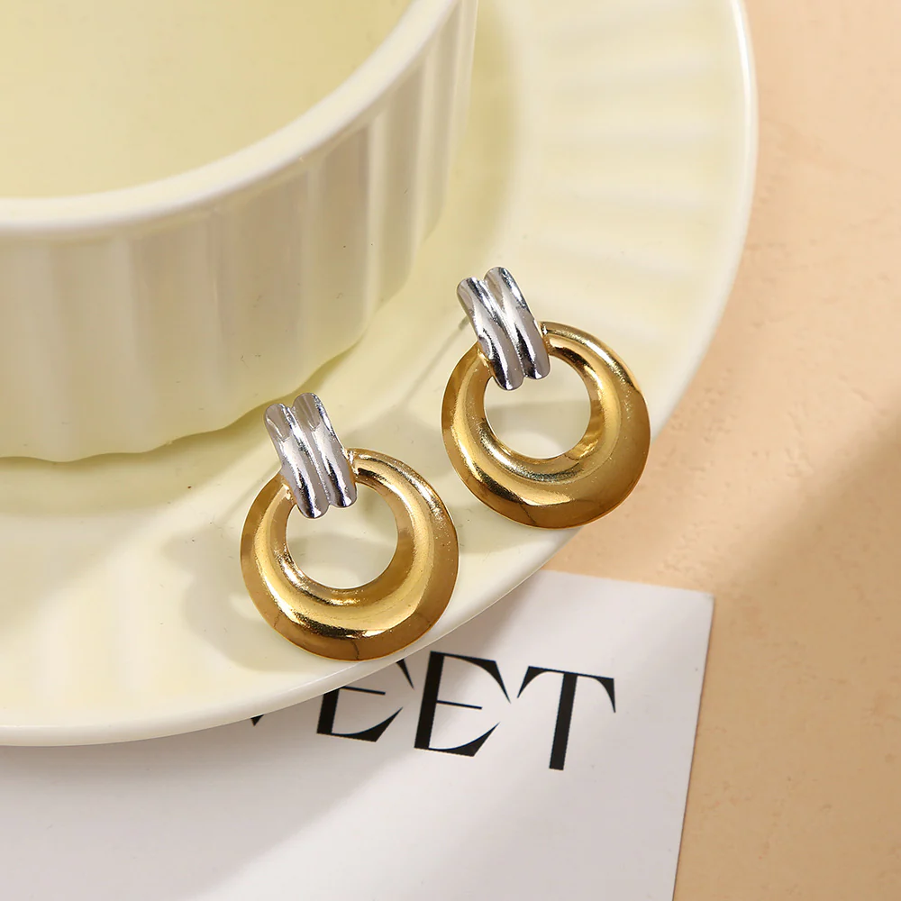 Mixed Signals! Heart Earrings - Image 4