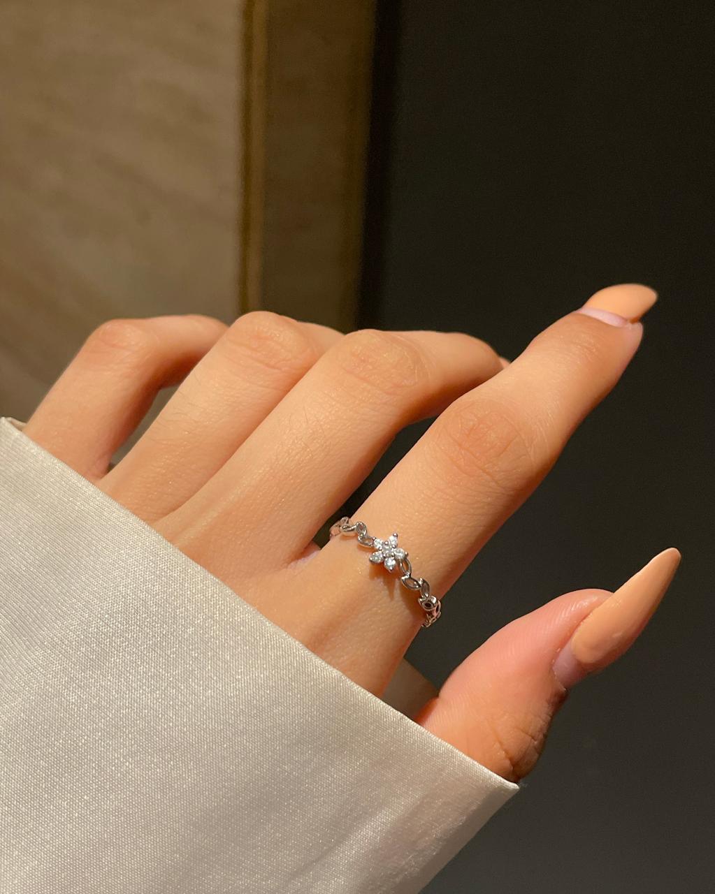 Moana Dreamy Minimal Ring - Image 3